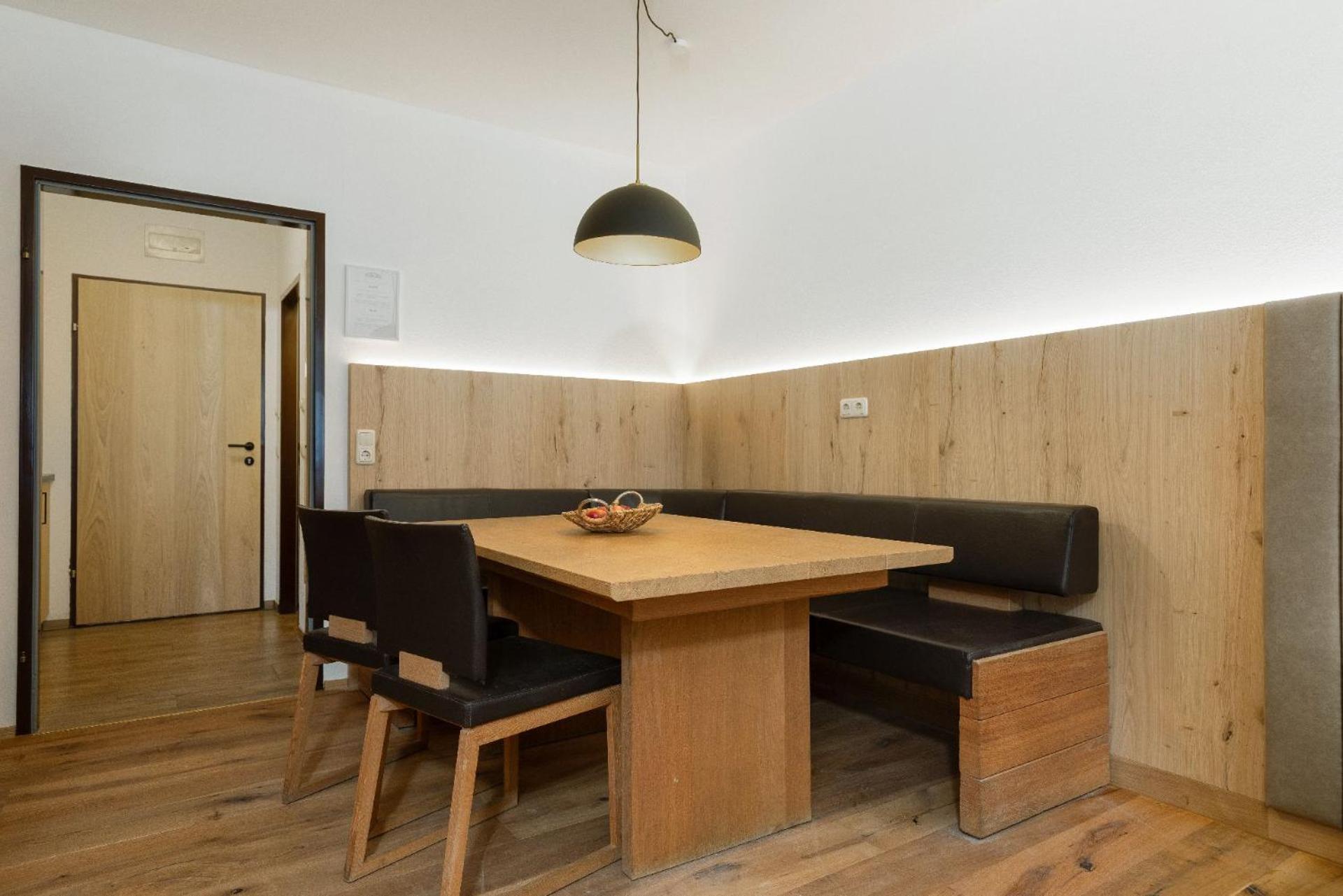 Appartement Krippenstein Mit Indoorpool Und Sauna Бад Гойзерн Екстериор снимка